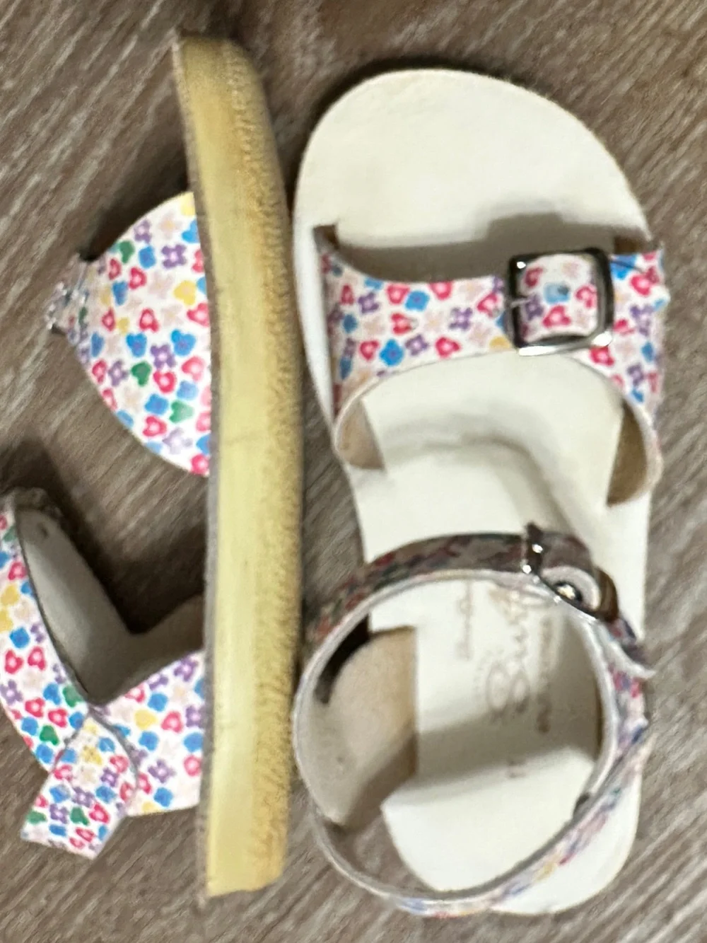 little girls The Salt Water Sandals shoes Sun-San Surfer in floral Size 11 Vgc